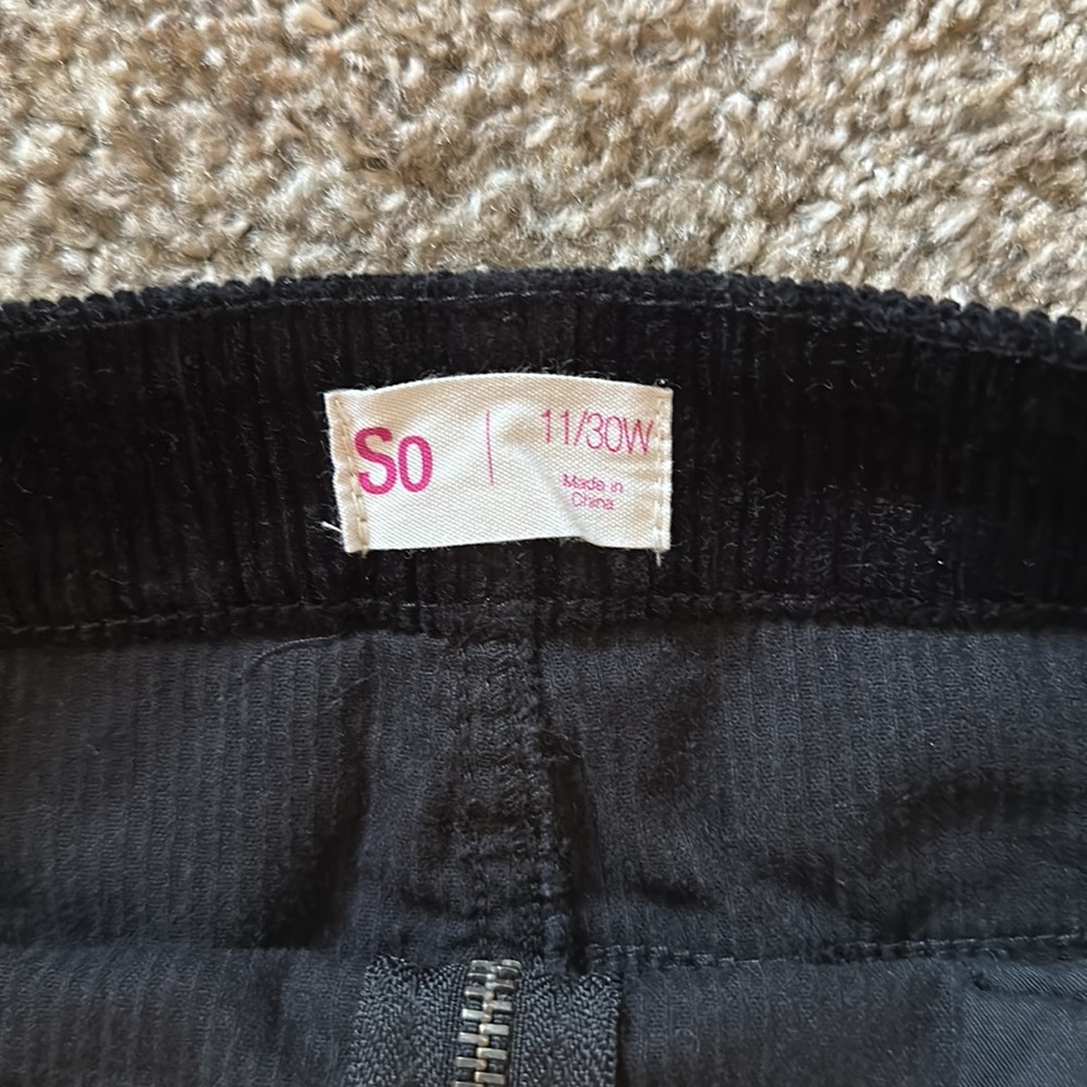 Velvet black skirt - Picture 3 of 6